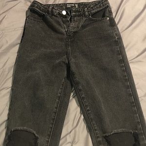 They are black in color and in size they are 0